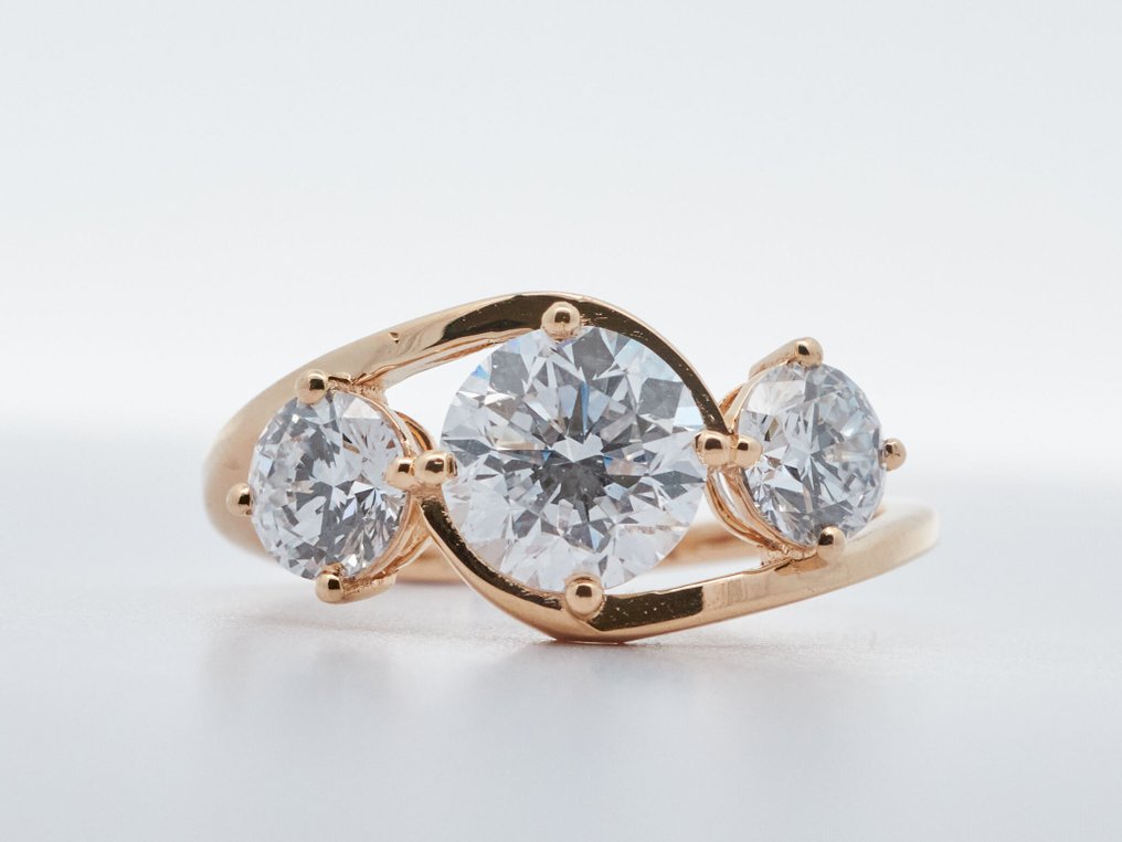 Ei pohjahintaa - Sormus - 14 kt. Keltakulta -  2.06ct. tw. Timantti (Laboratoriossa kasvatettu) - Timantti #1.0