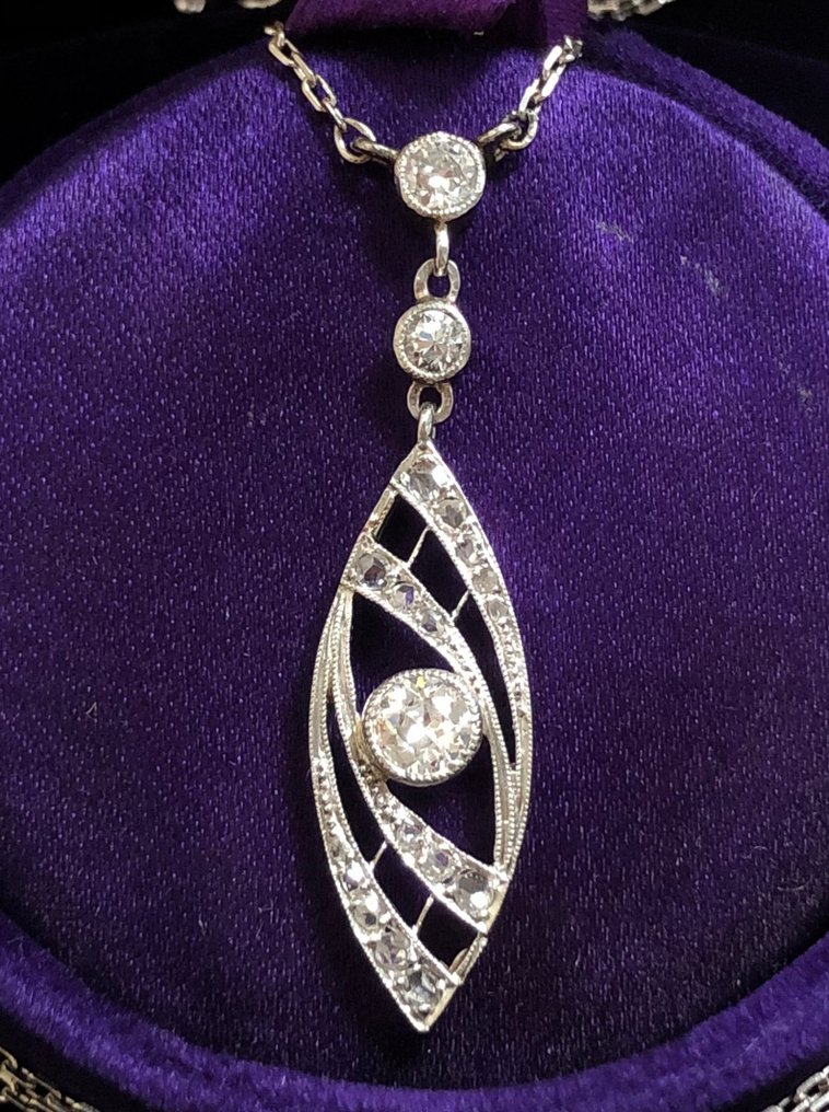 χωρίς τιμή ασφαλείας - Κολιέ - 18 καράτια Λευκός χρυσός - 0.56ct. tw. Διαμάντι (Φυσικό) - Διαμάντι - Λιγ 44 εκ. Μενταγιόν 3,5 εκ. #2.1