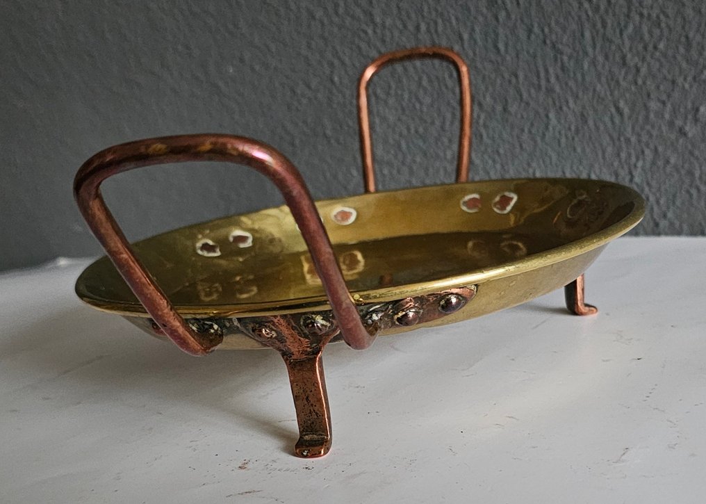 Patelnia - Mosiądz, Miedź - Spektrum z XIX wieku. #1.0