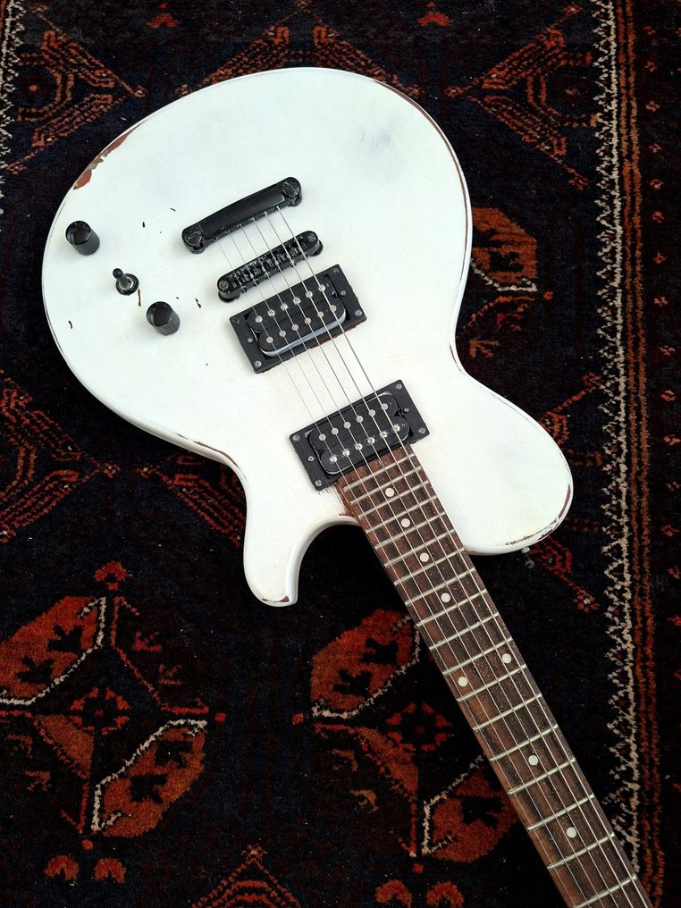 DEAN - Evo - - Κιθάρα συμπαγούς σώματος #3.2