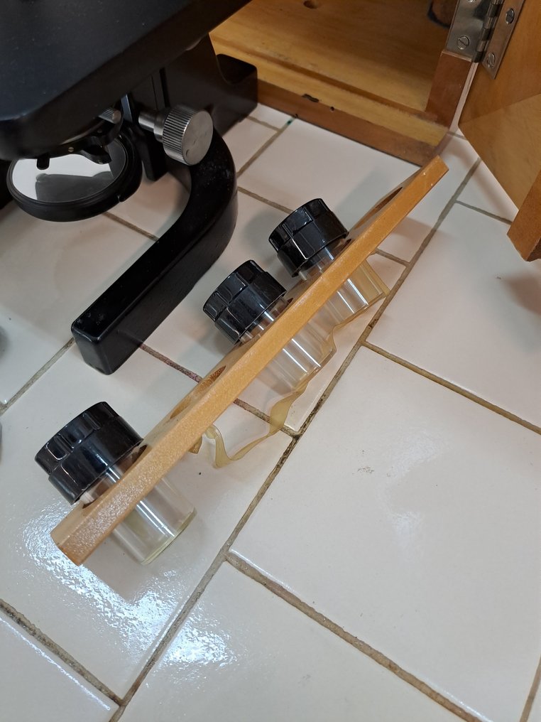 Monocular compound microscope - Sb4 - μέσα στον 20ό αιώνα - Ιταλία - Officine Galileo #3.2