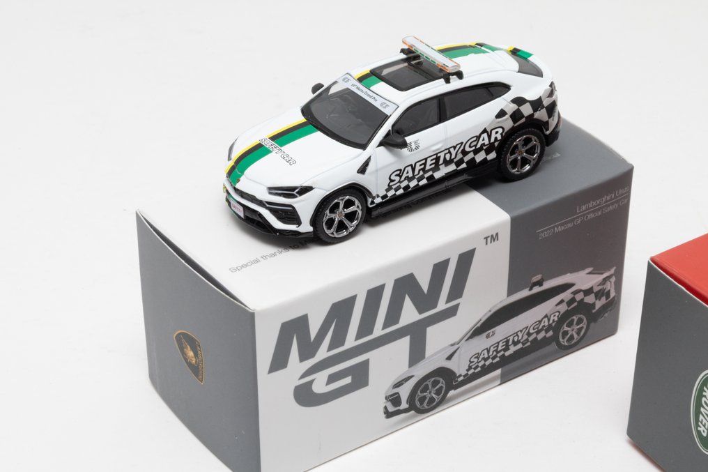 Mini GT 1:64 - Modell autó (7) - Assortiment Mini GT schaalmodellen #2.1