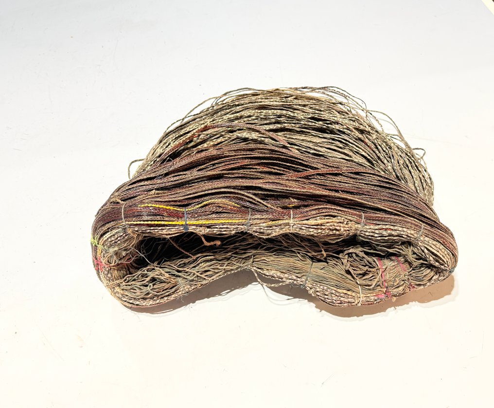 Παραδοσιακή φορεσιά για παντρεμένες γυναίκες στα Υψηλά Όρη της Παπούα. - yokal - Dani - δυτική Παπούα  (χωρίς τιμή ασφαλείας) #2.1