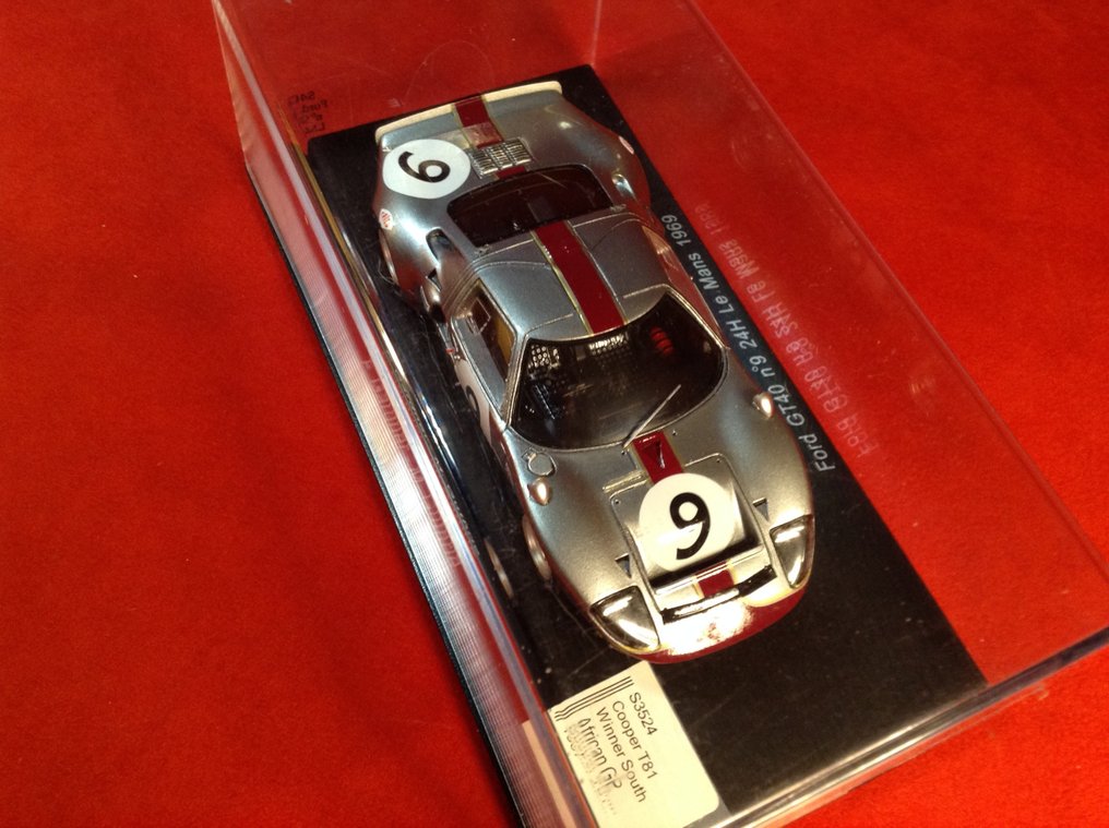 Spark 1:43 - Modell racerbil - ref. #S3524 Ford GT40 Sport chassis #1009a Alan Mann Racing Le Mans 1969 #9 Gardner/Guthrie - utmerket kvalitet - begrenset utgave - svært vanskelig å finne i dag #3.2