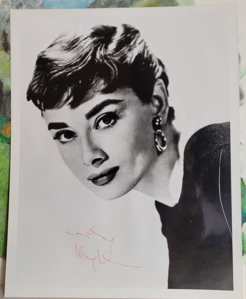 Audrey Hepburn, signed in person (March 7 -1987, Paris, Cesar Ceremony) - very rare - photo, autograph #1.0