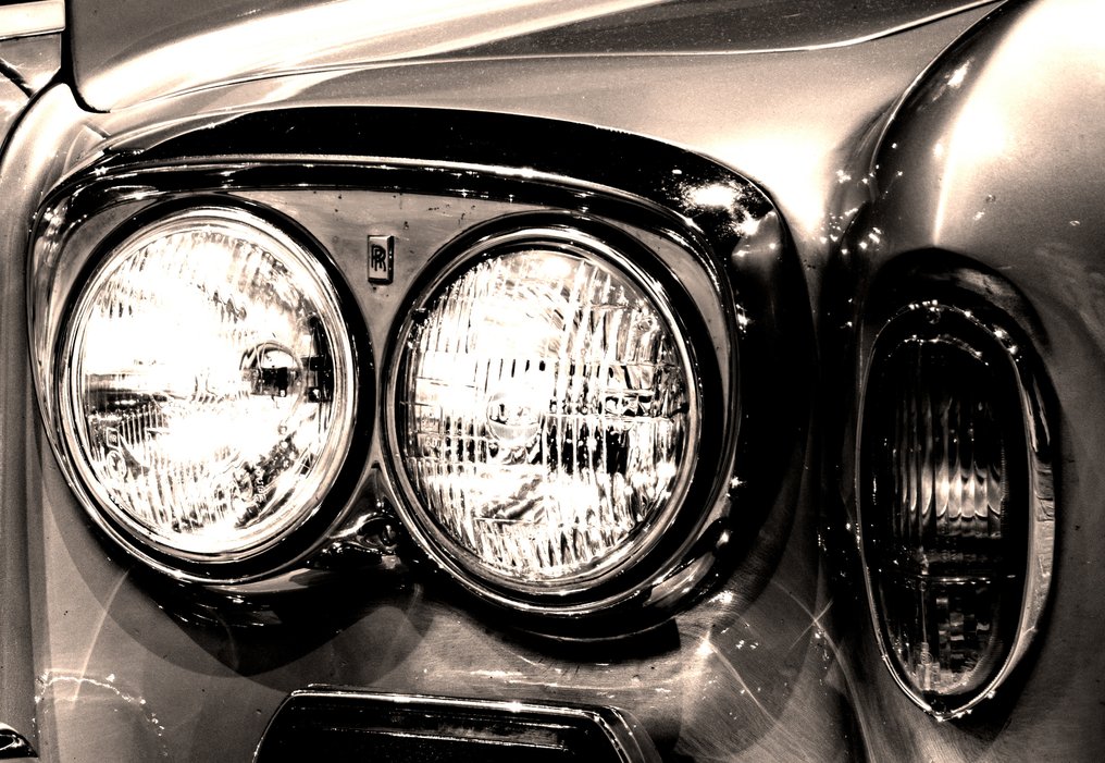 Gabor Helyes - The Silver Shadow No.16514BW #3.2