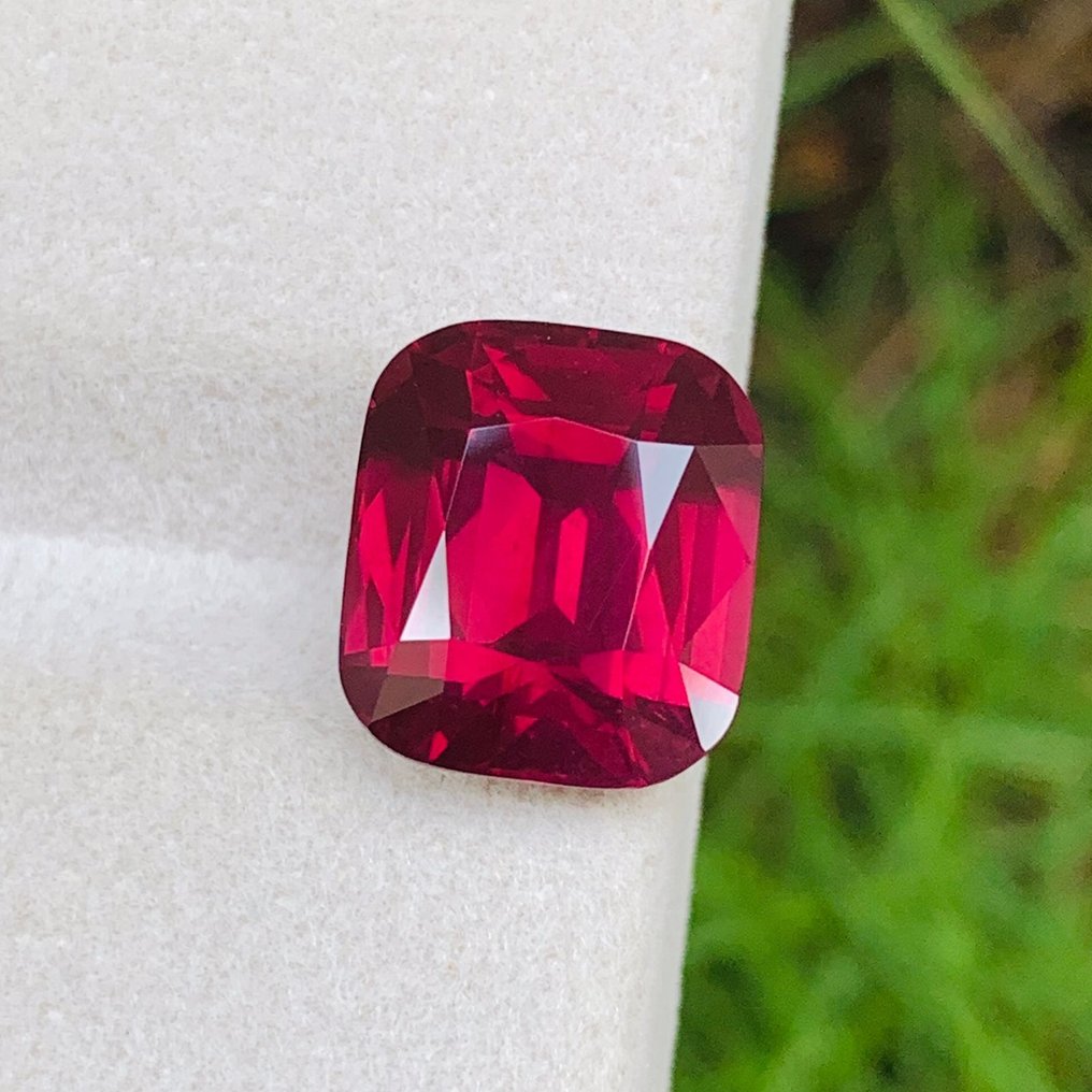 1 pcs  红色 尖晶石  - 8.58 ct - 瑞士宝石研究中心（GRS） - 巨大尺寸的Mahenge尖晶石 #2.1