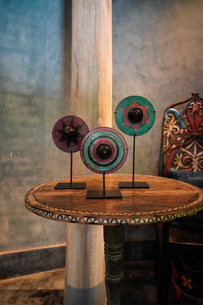 NO RESERVE PRICE - Spinning tops (3) - Gasing  - Kreisel - 2020 und ff. - Indonesien #3.2