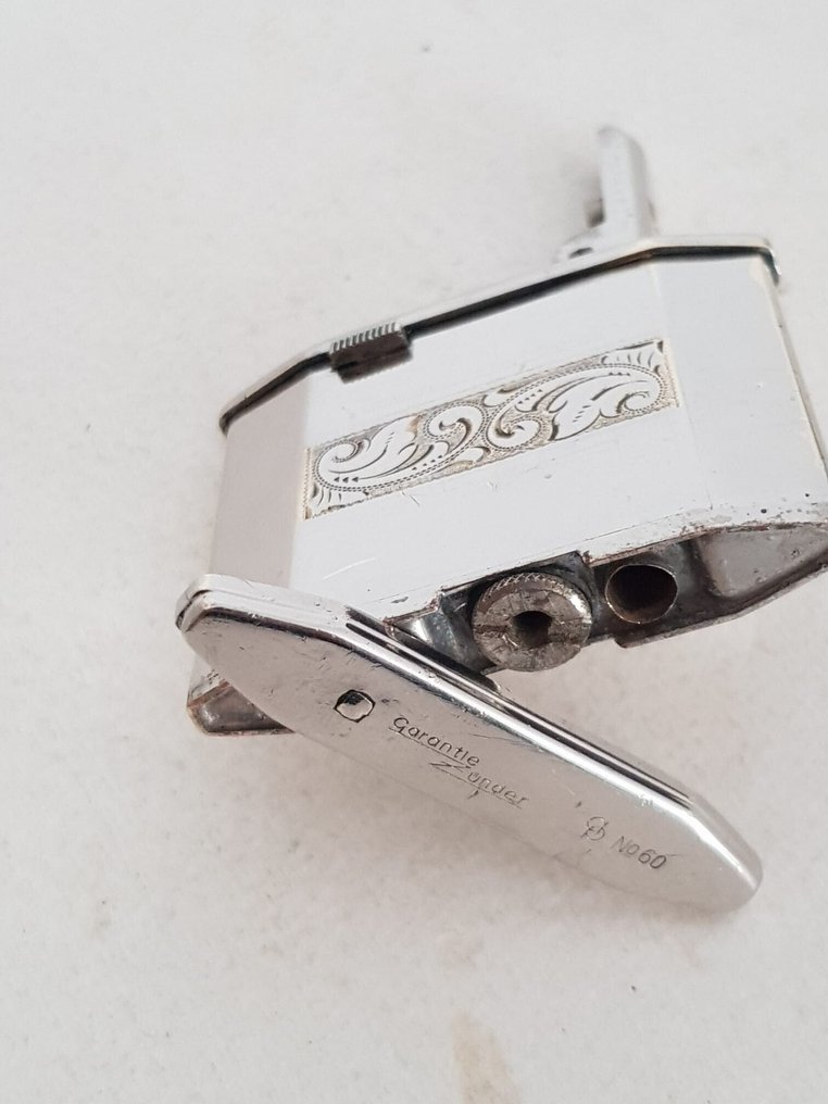 没有保留价 - 口袋打火机 - 铁（铸／锻） #1.0