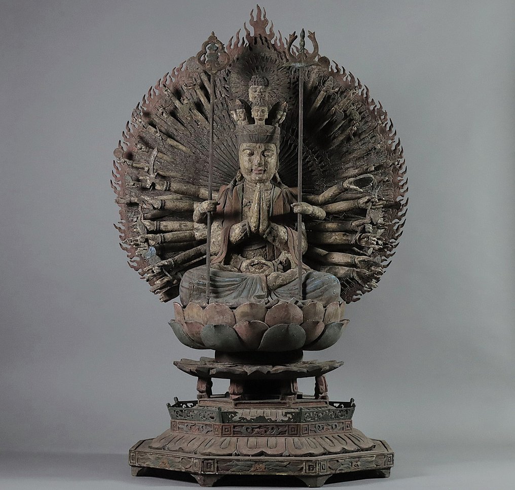Sculpture of Thousand-Armed Kwan Yin (千手観音菩薩坐像) - Άγαλμα Ξύλο - Ιαπωνία - 19ος αιώνας #1.0