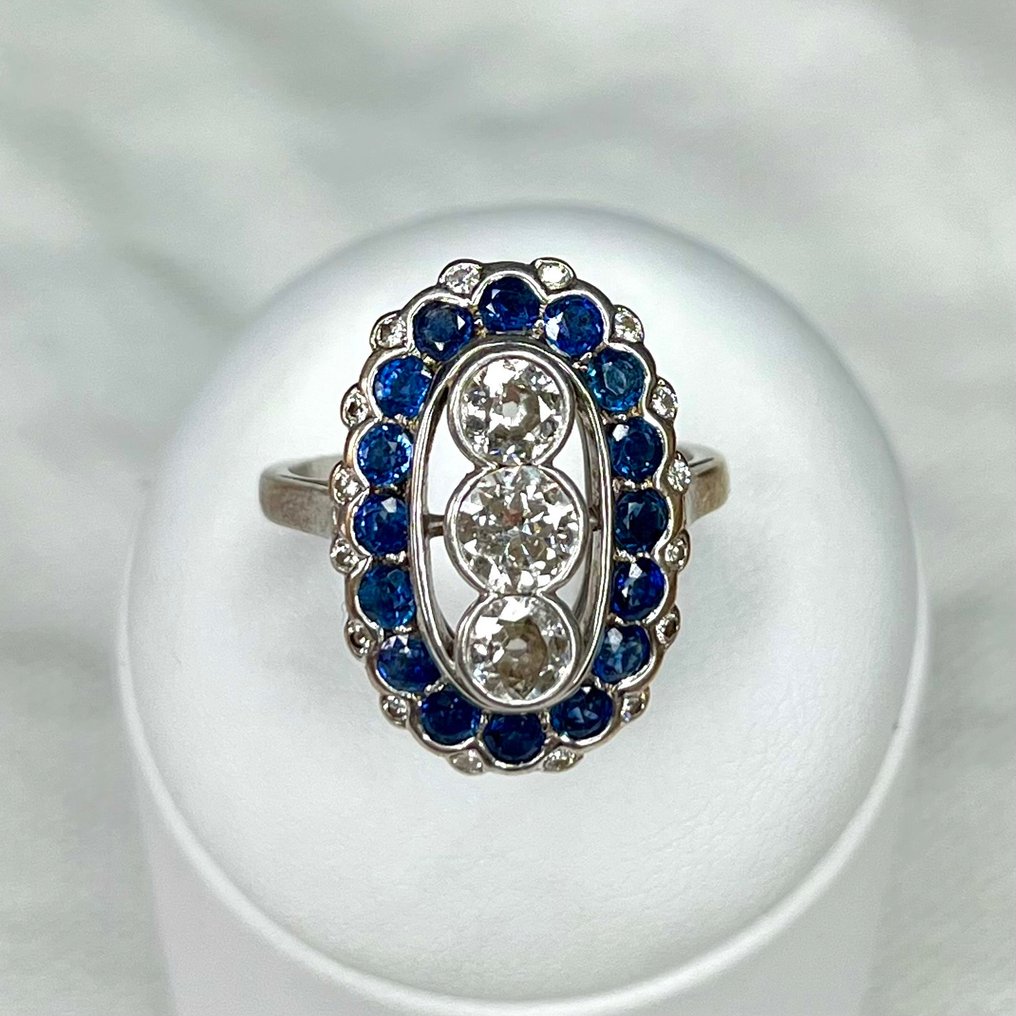 χωρίς τιμή ασφαλείας - Δαχτυλίδι - 18 καράτια Λευκός χρυσός - 2.50ct. tw. Διαμάντι (Φυσικό) - Ζαφείρι - Σημαντικό δαχτυλίδι μαρκησία. #1.0