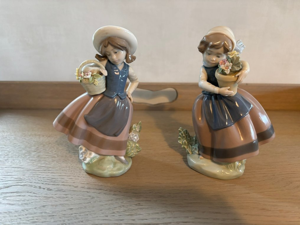 Lladró - 雕像 - Sweet scent en Spring is here (2) - 瓷 #1.0