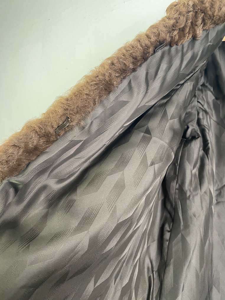 Artisan Furrier - Γούνινο παλτό #3.2