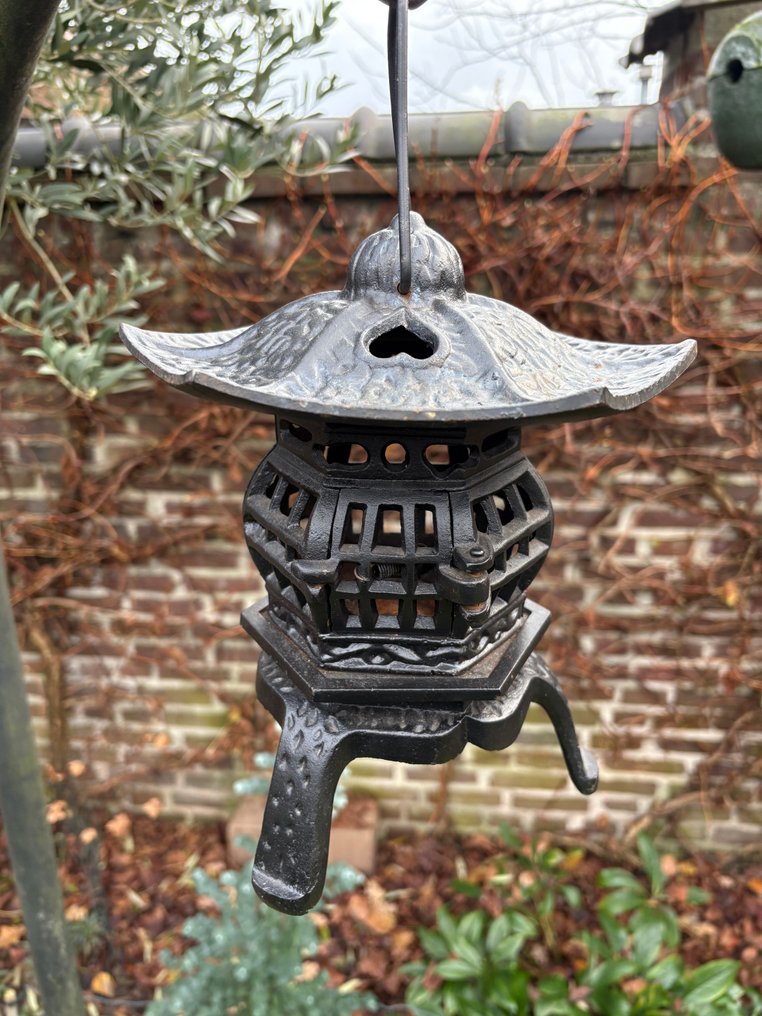 Pagode - Lanterna - Ghisa - dōrō - Giappone #1.0