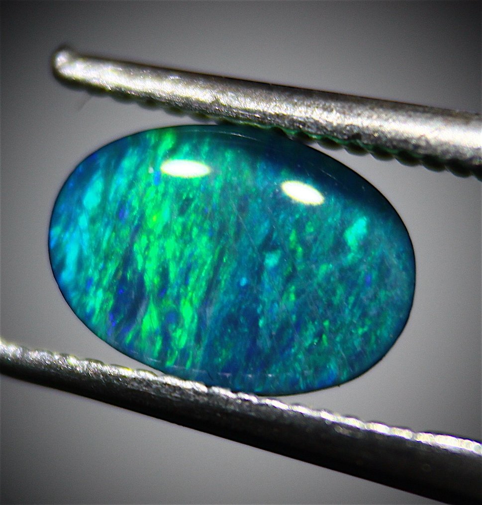 High Quality Australian Opal Triplet - Ct. 2.40 Cabochon - Height: 7 mm - Width: 5 mm- 0.48 g #2.1