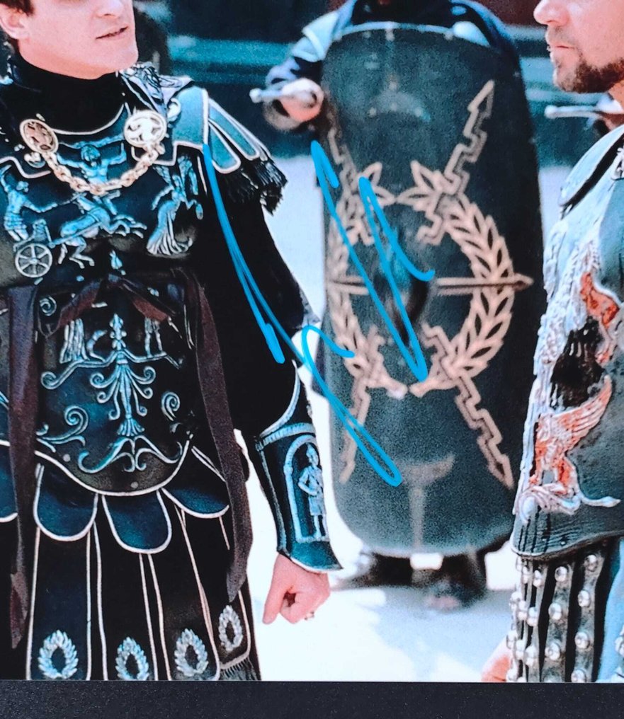 Gladiator - Joaquin Phoenix (Commodus) - Signed 8x10 Photograph - Beckett COA #3.2