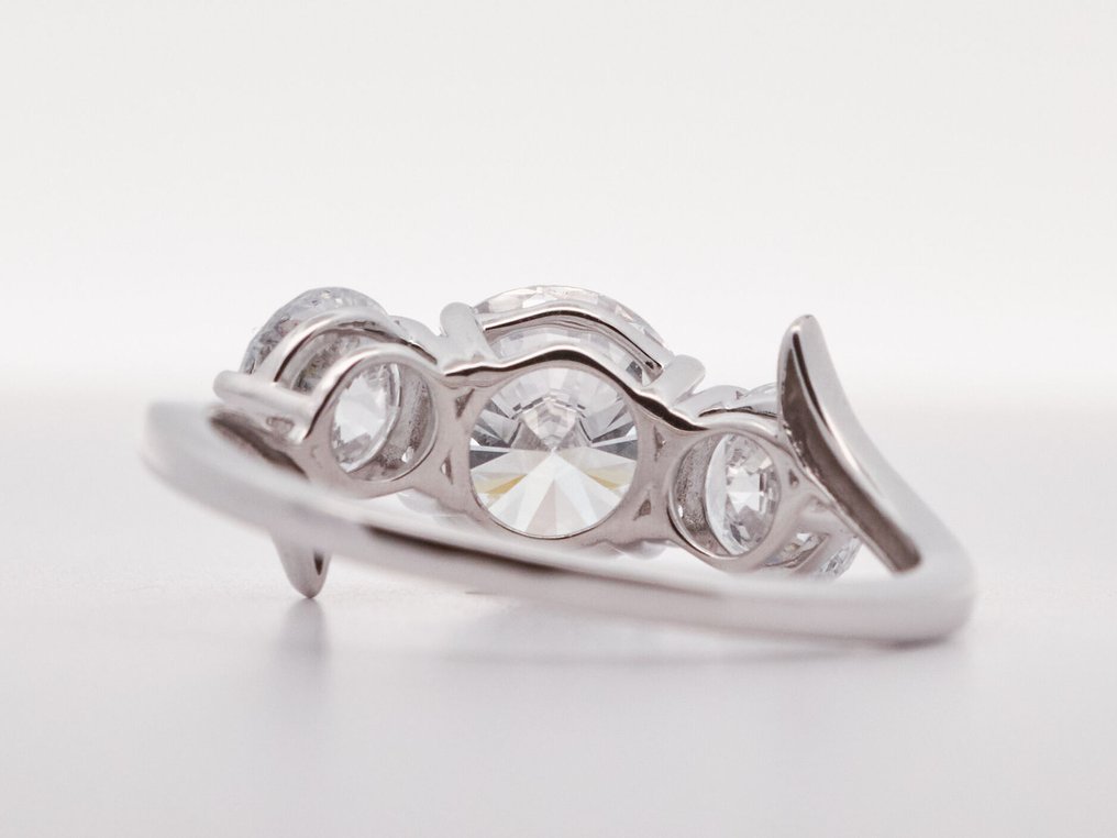 Ei pohjahintaa - Sormus - 14 kt. Valkokulta - 2.76ct. tw. Timantti (Laboratoriossa kasvatettu) - Timantti #3.2