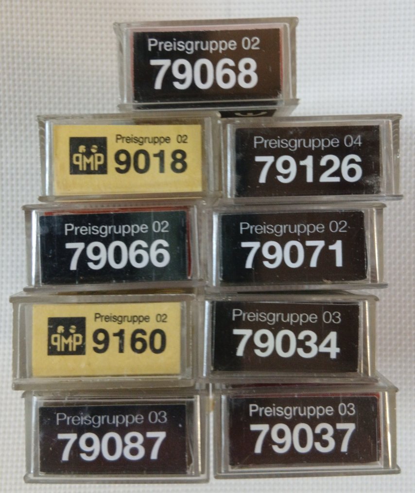 Preiser N - Model train figures (9) - Various Preiser figures in their original blister packaging. #2.1