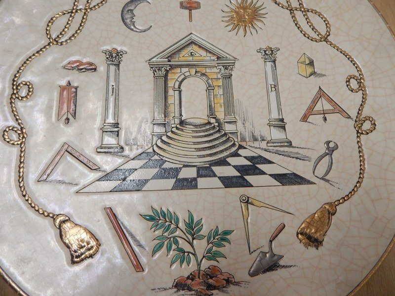 France - Badge - franc maconnerie masonic very special plate/plat Decore a la Main Edmond Corcos - 20th - late #1.0