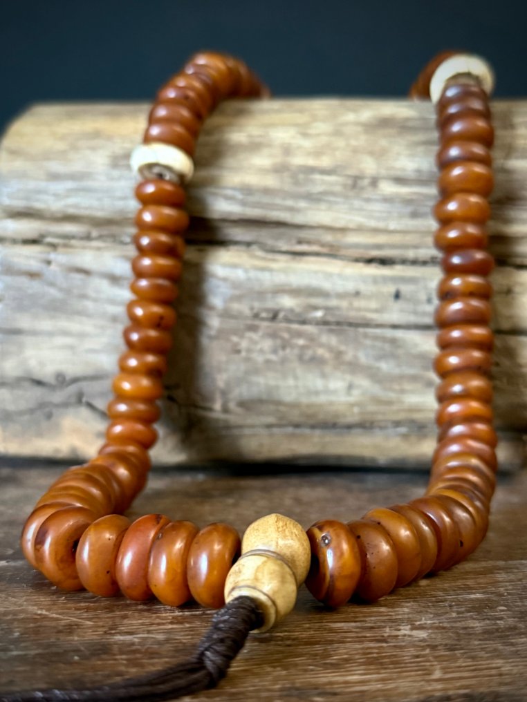 佛教念珠，祈祷珠 - 酚树脂，海螺壳，蜂 - 尼泊尔 - 20世纪下半叶 #3.2