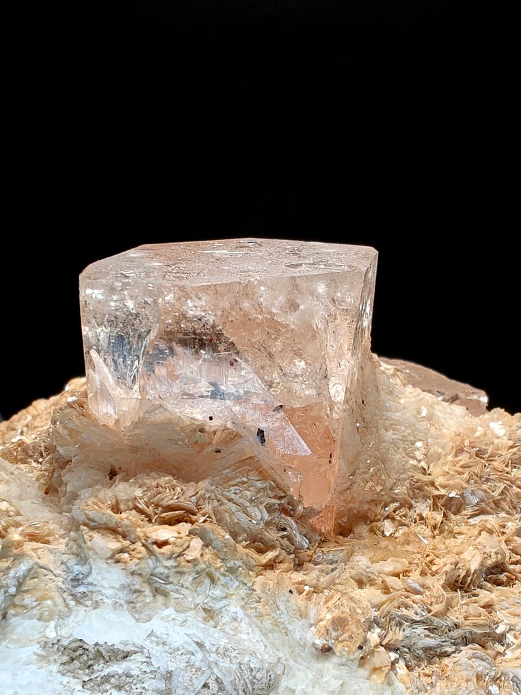 来自巴基斯坦吉尔吉特的宝石珍品拓帕斯——樱桃琥珀色，超级美观 - 高度: 12 cm - 闊度: 8 cm- 770 g #1.0