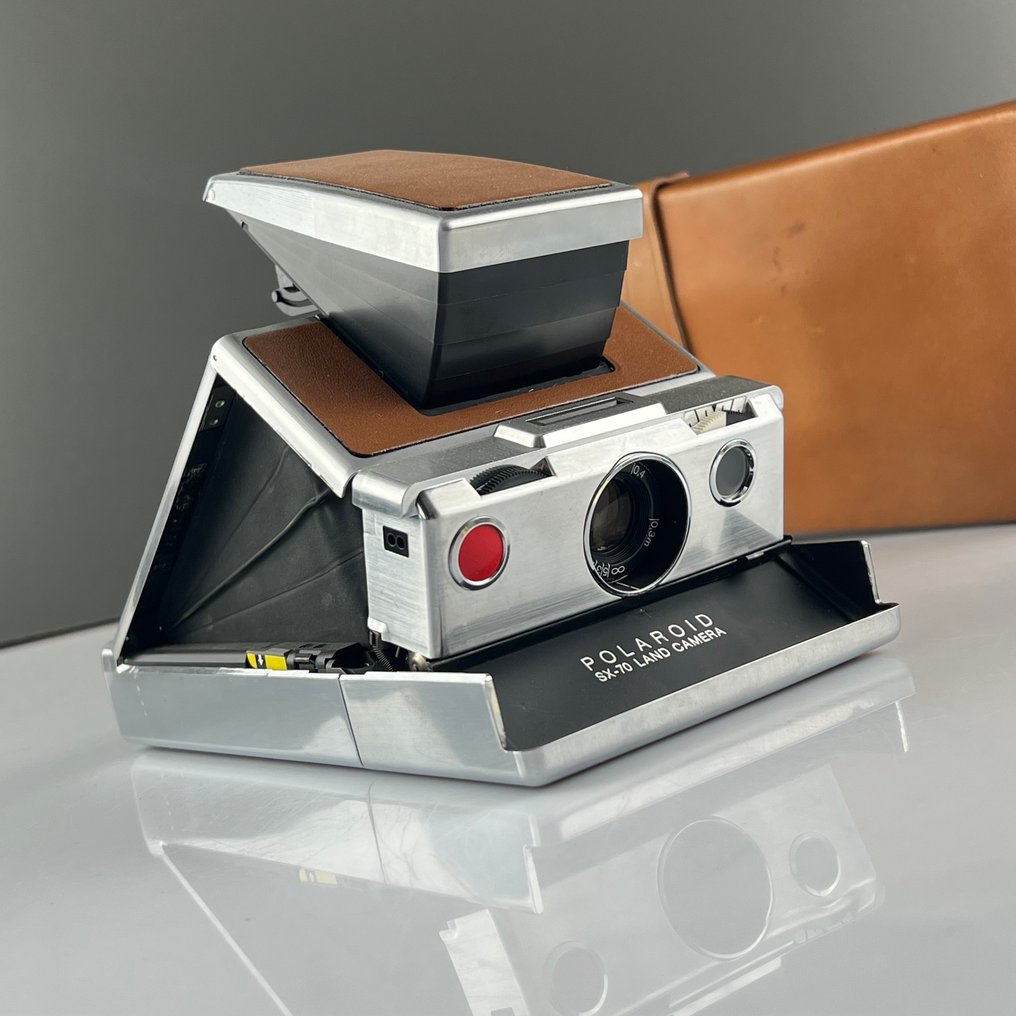 Polaroid SX-70 Land Camera Polaroid #1.0