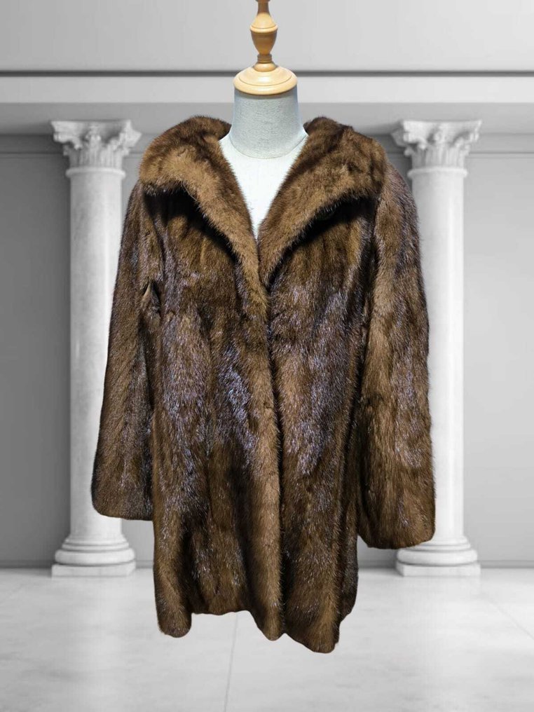 Saga Furs - 毛皮大衣 #1.0