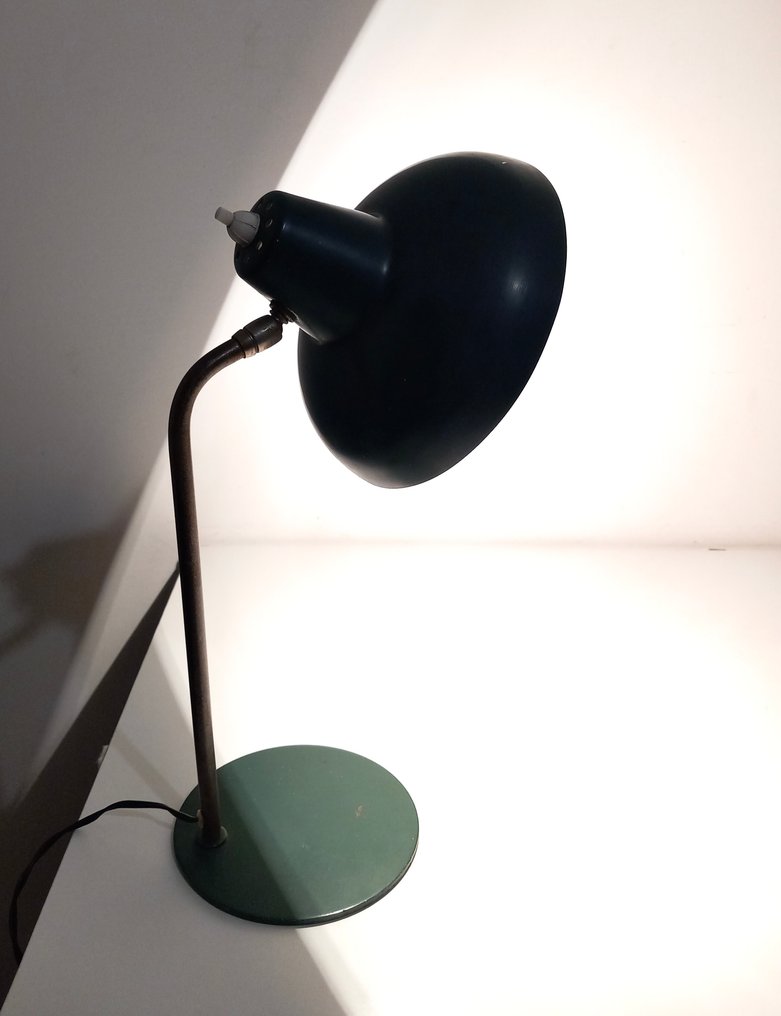 Lampe de table - Âge du design ajustable : 50 - Acier #4.3