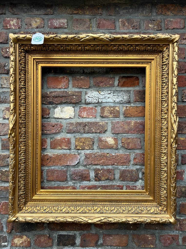 Cadre  - 118. Ancien cadre de musée en or lourd doré. Pour tableau de 60x51cm. #1.0