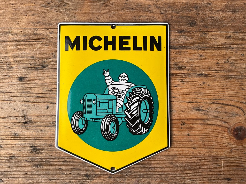 Michelin κλαστική διαφημιστική πινακίδα - Εμαγιέ εικόνα - Bibendum με τρακτέρ. - Σμάλτο #1.0