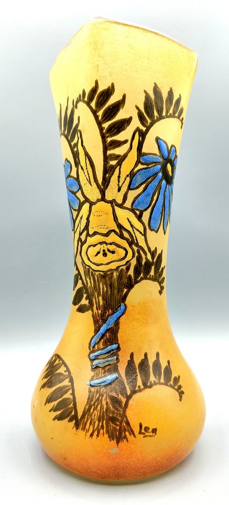 LEGRAS (1839-1916) - 花瓶 -  罕见的艺术新风格花瓶，装饰有迷人花卉的珐琅彩绘，签名于1910年前后。  - 口中吹制玻璃 #1.0