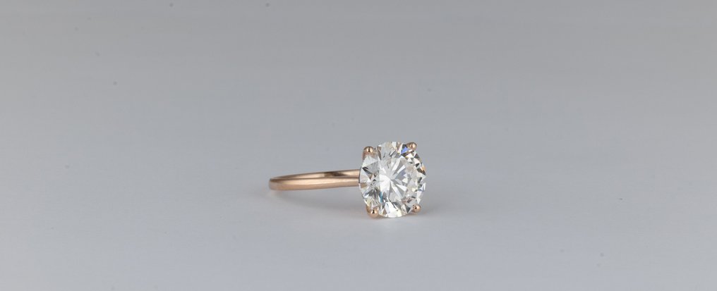 Ingen mindstepris - Ring - 14 karat Gulguld - 4.06ct. tw. Diamant (Laboratoriedyrket) - Round F-VVS2 #1.0