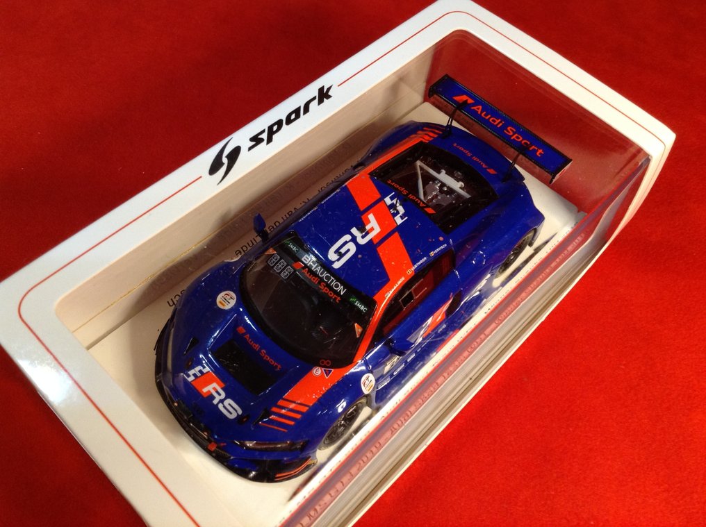 Spark 1:43 - Voiture de course miniature - ref. #SJ083 Audi R8 LMS GT3 Evo Team WRT winner 10h Suzuka 2019 #25 Vanthoor/van der Linde/Vervisch - Qualité excellente - édition limitée - difficile à trouver aujourd'hui - numéroté #20 sur seulement #1.0