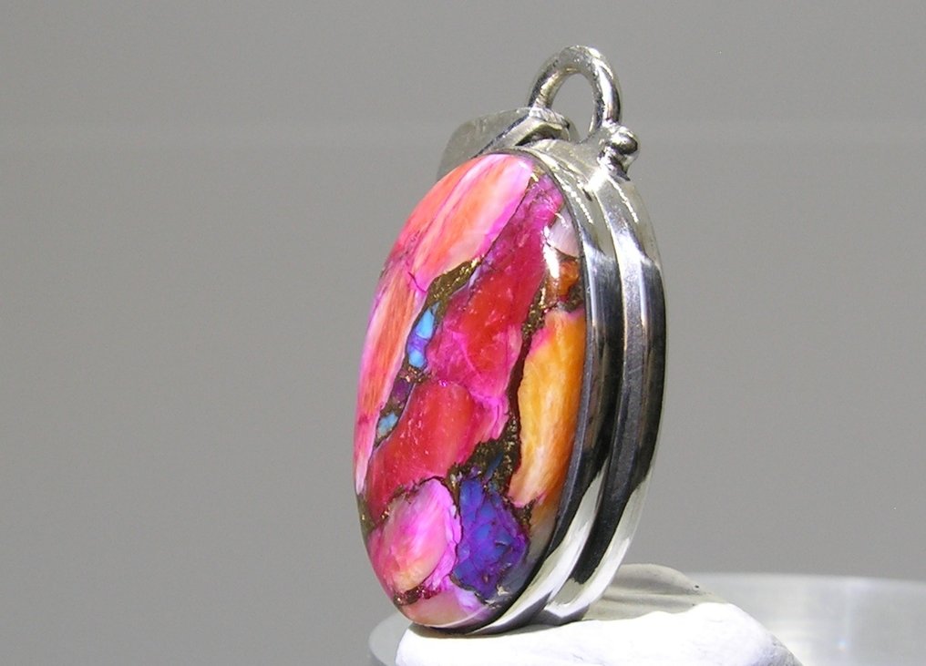 Turquoise Pendant - Height: 32 mm - Width: 16 mm- 5.26 g - (1) #3.2