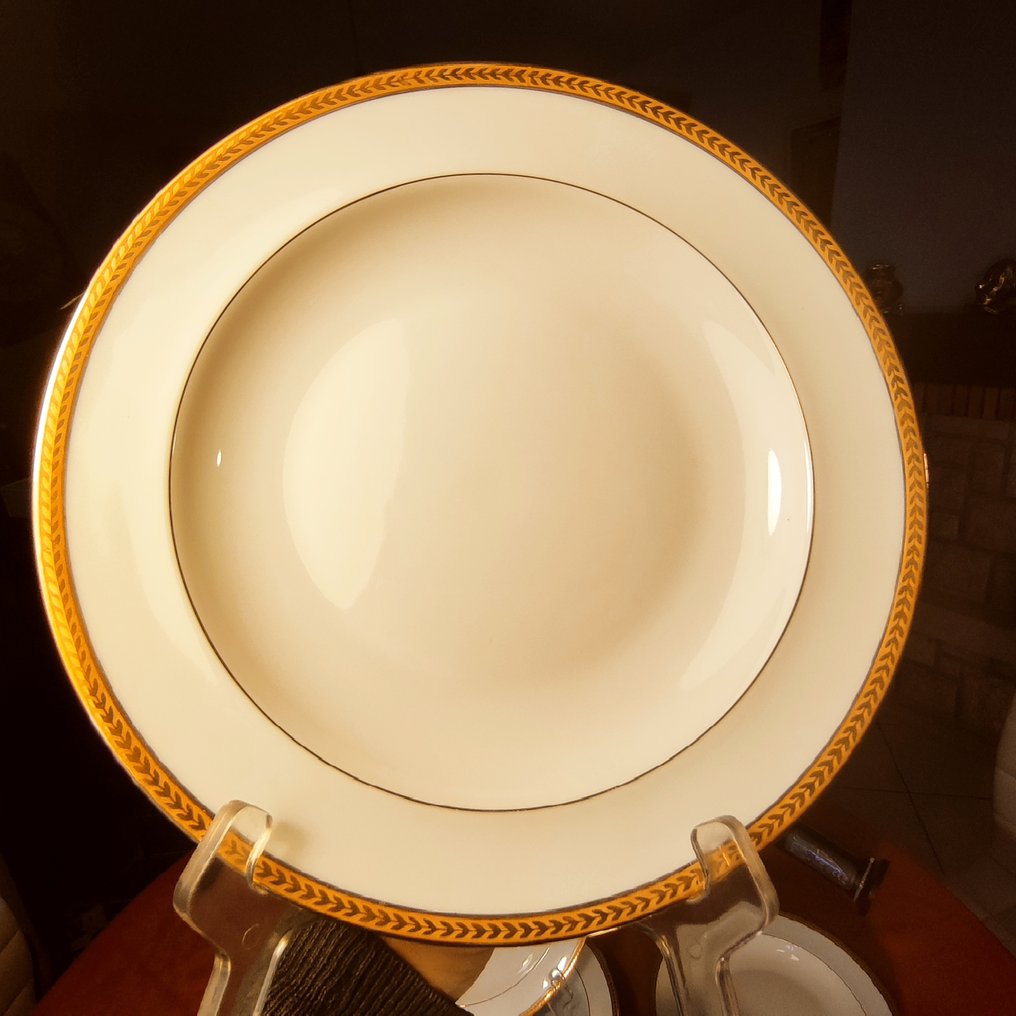 Limoges France “Seraphin” - Table service (15) - Royal gilding in Louis XV style - Fine porcelain from Limoges - Service for dinner #1.0