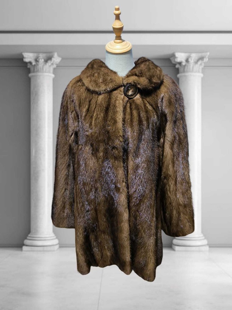 Saga Furs - 毛皮大衣 #1.0