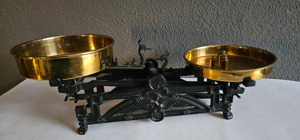 Balance or scale - cast iron, Copper - Antique scale #1.0
