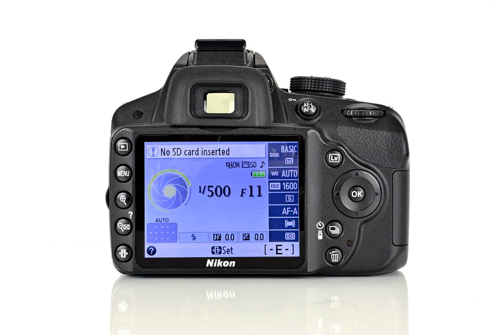 Nikon D3200 + Nikon 18-55mm VR Digital reflex camera (DSLR) #4.3
