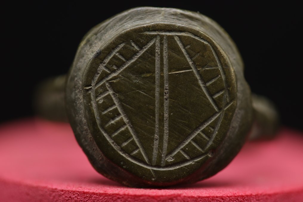 中世纪（哥特式） 青铜生育象征装饰 戒指 - 2.2 cm  (沒有保留價) #1.0