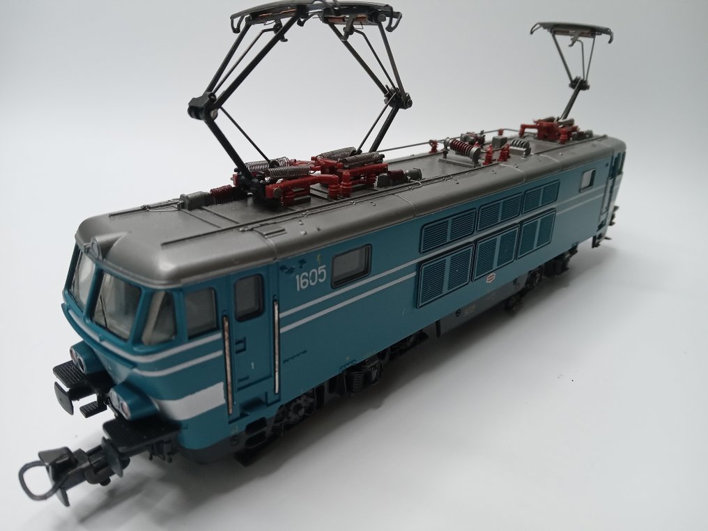 Märklin H0 - 3152 - Locomotiva elettrica (1) - HLE 16 - NMBS #3.2