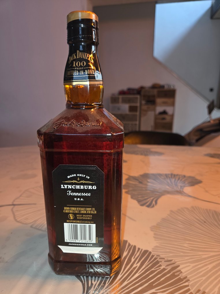 Jack Daniel's Legacy Edition 1, 2 & 3 + Bottled in Bond 100 Proof  - 700ml, 1 Litre - 4 pullojen #2.1