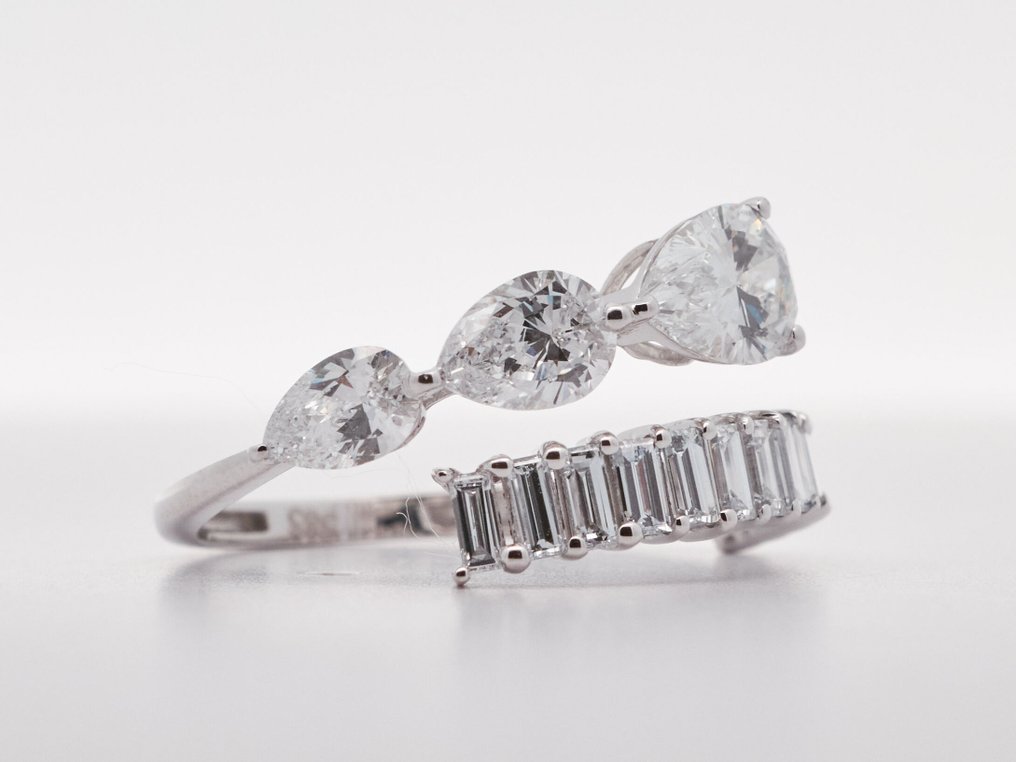 Ei pohjahintaa - Sormus - 14 kt. Valkokulta - 2.05ct. tw. Timantti (Laboratoriossa kasvatettu) - Timantti #1.0