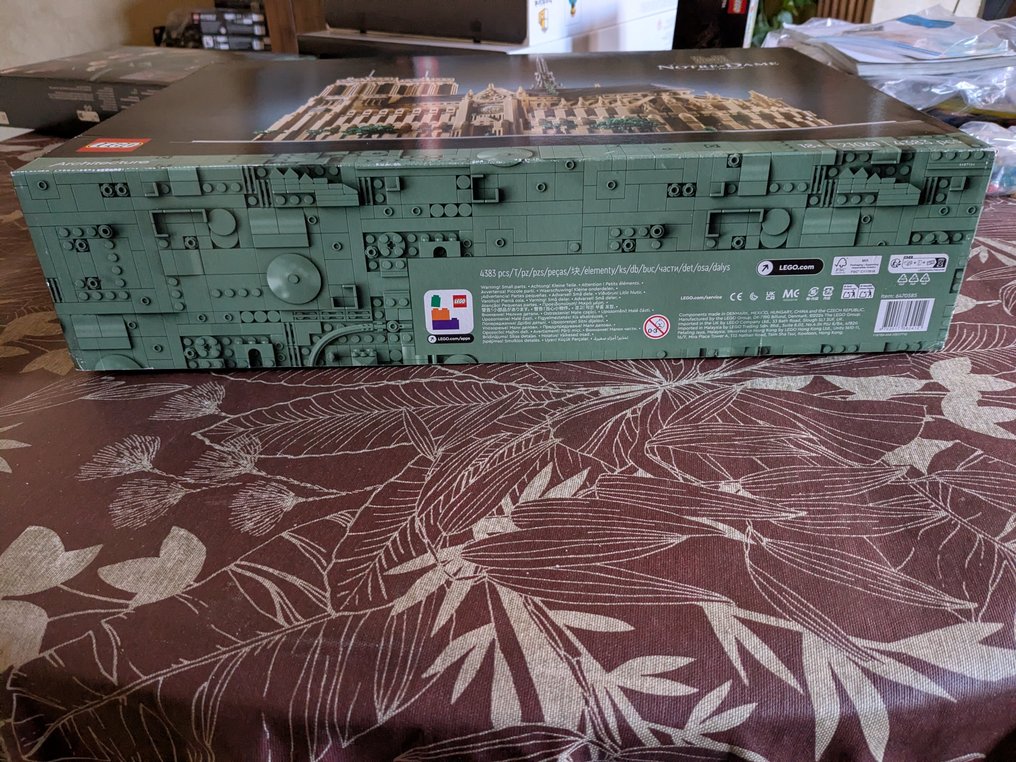 Lego Set - 21061 - Architecture - Notre-Dame #1.0