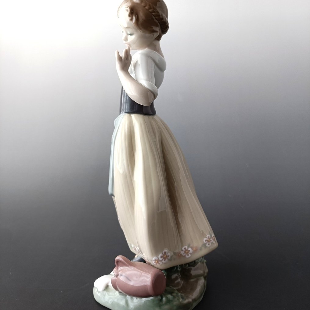 Lladró - 小塑像 - “Milkmaid” No. 8537 - 瓷器 #3.2