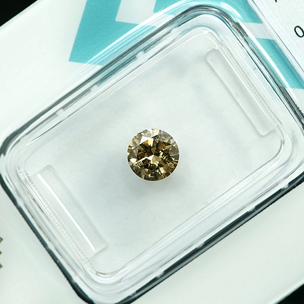 Nincs minimálár - 1 pcs Gyémánt  (Természetes színű)  - 0.52 ct - Kerek - Fancy Barnás Sárga - I2 - Nemzetközi Gemmológiai Intézet (IGI) #2.1