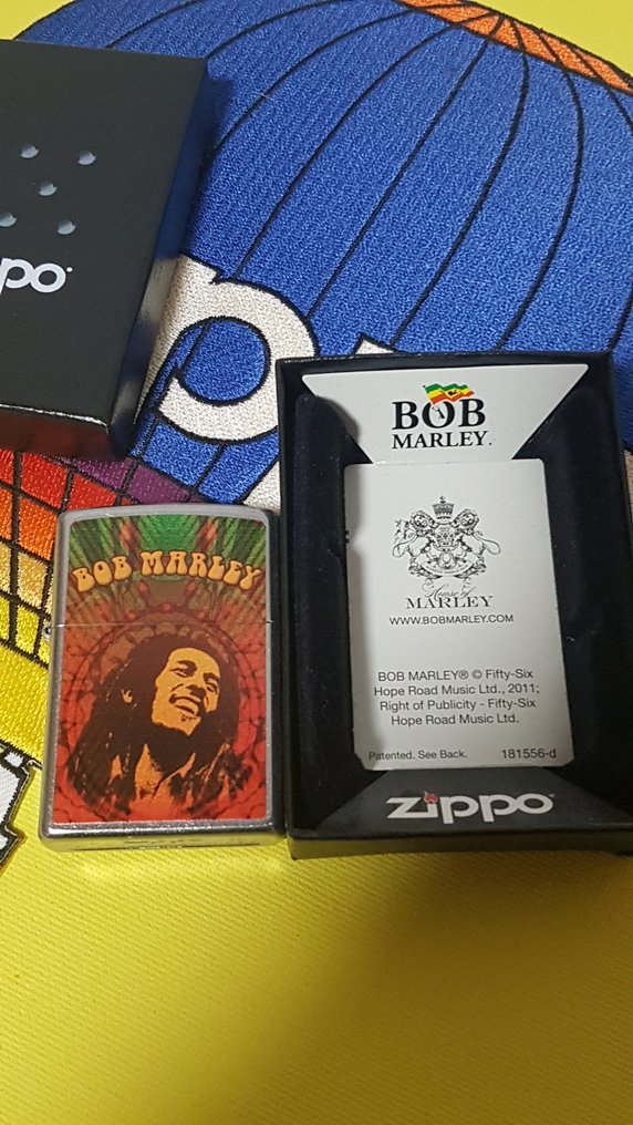 Zippo - Original Zippo Rarität Bob Marley mit Zippo Ballon auf Leinwand - No reserve price - Lighter - Chrome -  (2) #4.3