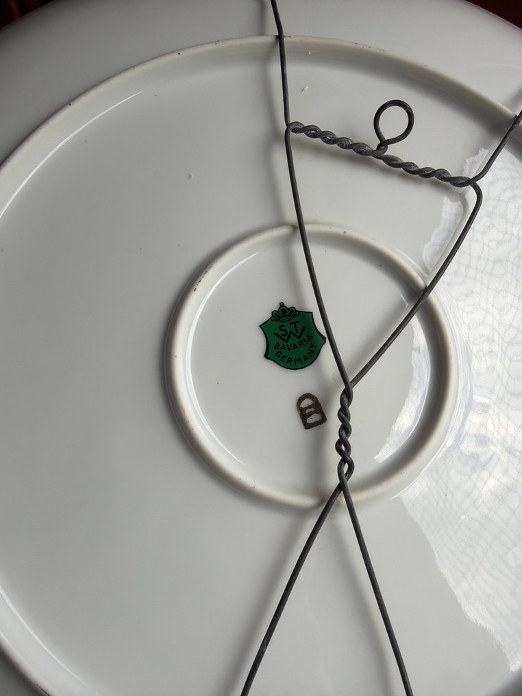 Bavaria (Germany), Bavaria - 大盘 - 瓷, 镀金 - 野性场景，玫瑰红与黄金 #3.2