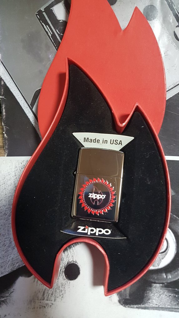 Zippo - Original Zippo Rarität Limited 1 von 200 Zippo Flamme - No reserve price - Lighter - Chrome #1.0