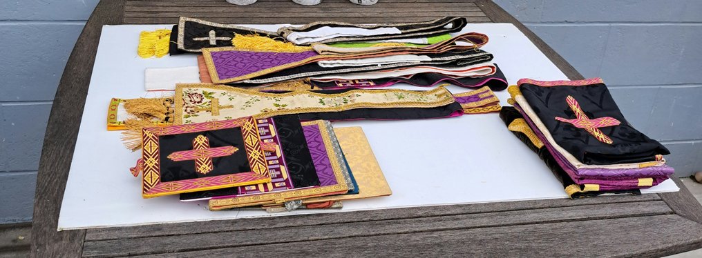 Set of 22 religious accessories (22) - Silk - 1900-1910 #2.1