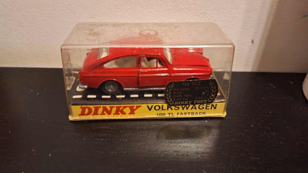 Dinky Toys 1:43 - Modellbil - Volkswagen 1600 TL Fastback, Cased #1.0